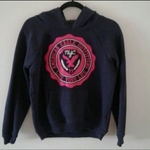 American Eagle medium top